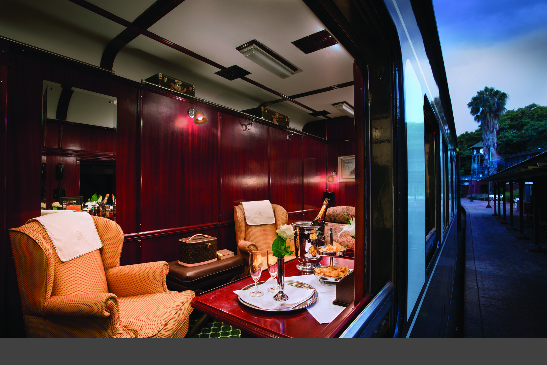 Royal Suite — pogled v salon