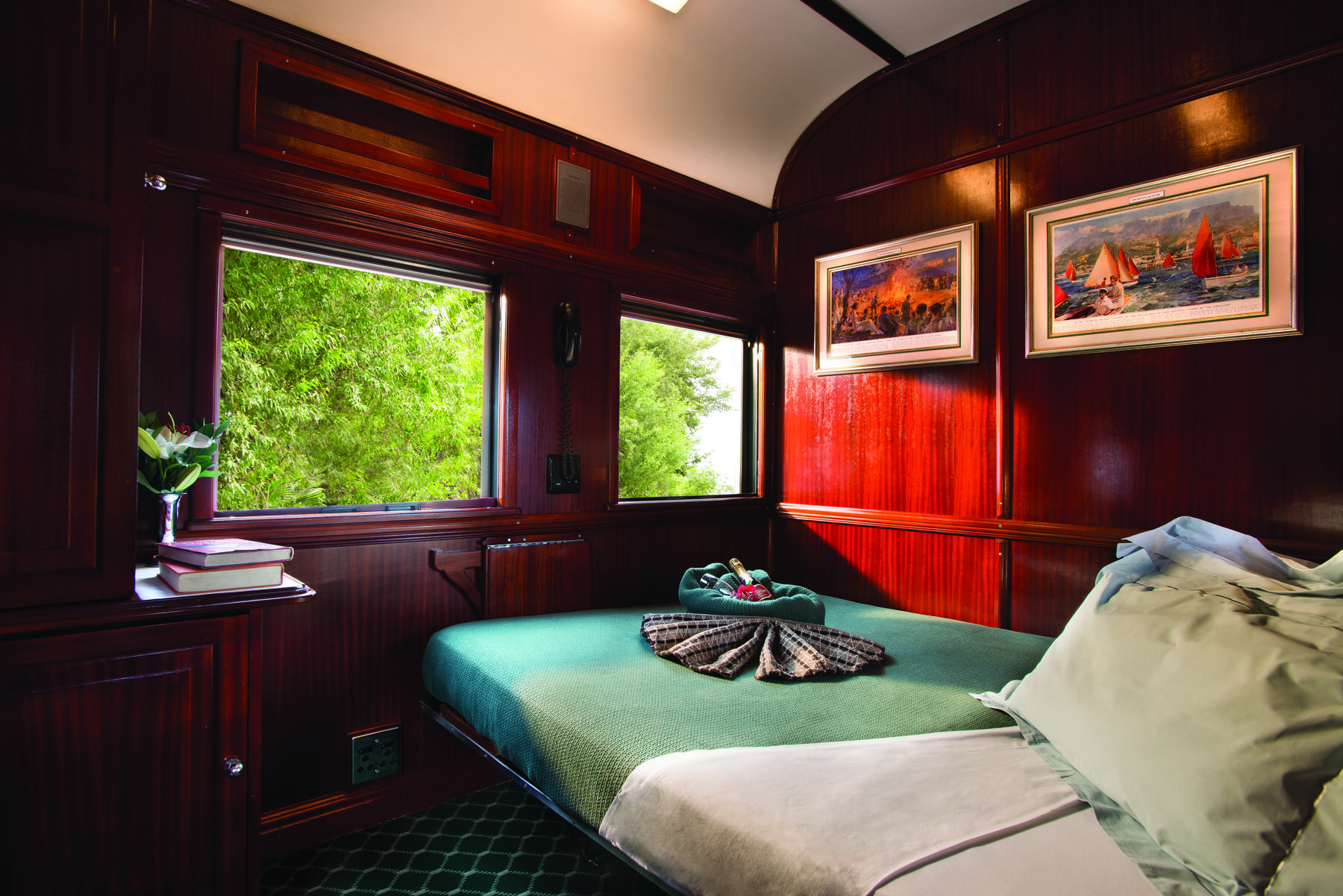Pullman Suite — nočna postavitev