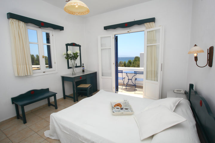 Paros Inn Hotel