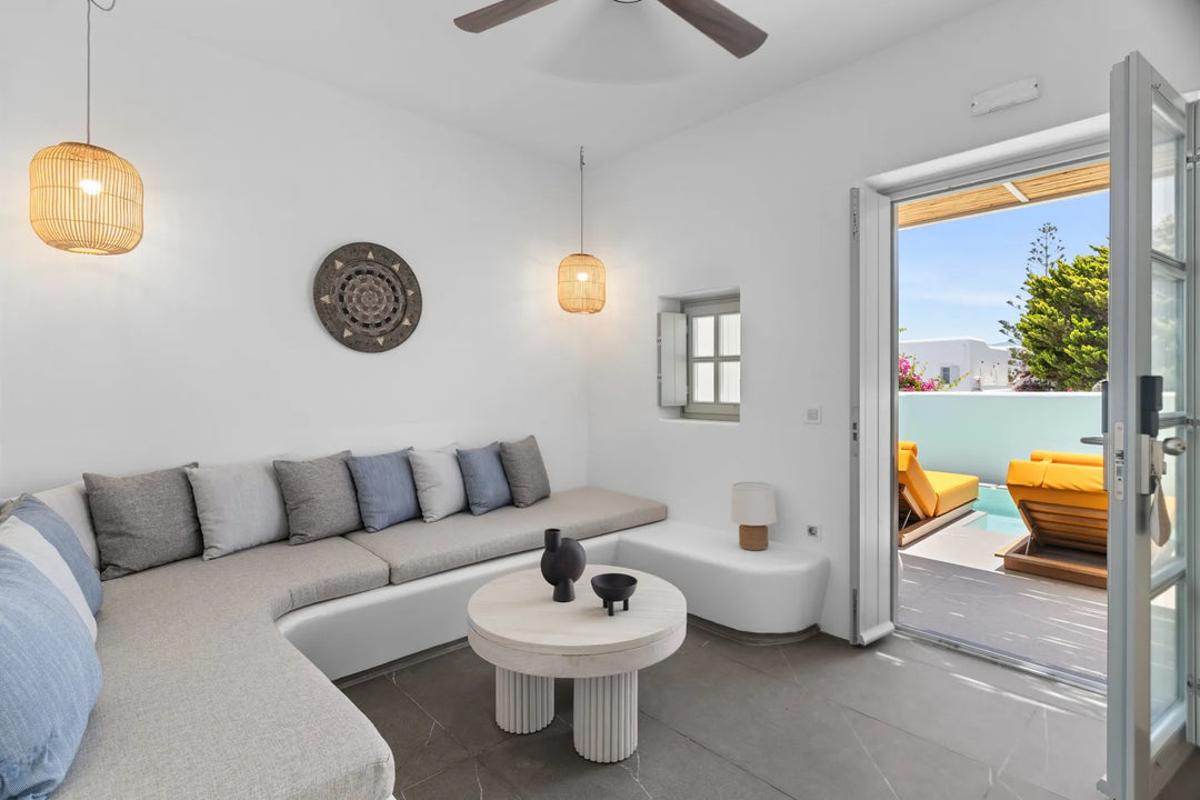 Mr & Mrs White Paros – Suites & More