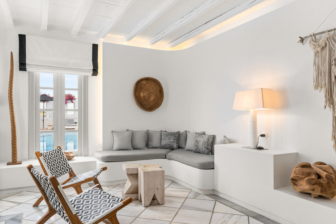Mr & Mrs White Paros – Suites & More