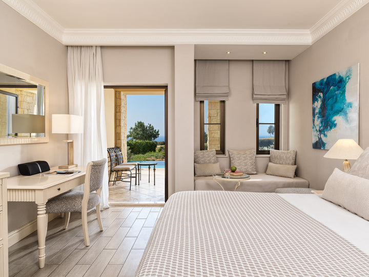 Aphrodite Hills Hotel